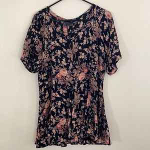 🛼 Vintage Floral Mini Dress